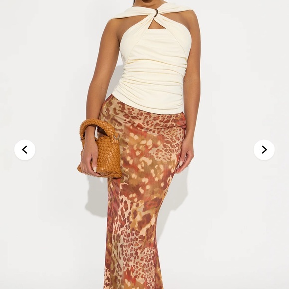 Ivory Ruched Off Shoulder Top - Picture 3 of 3